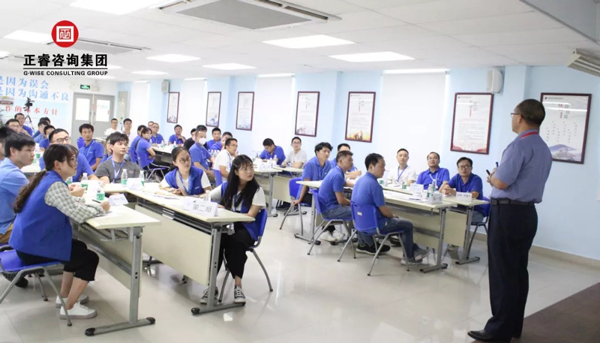 《六星班組打造》課程現(xiàn)場(chǎng) 《六星班組打造》課程現(xiàn)場(chǎng)