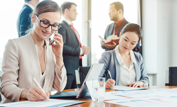 薪酬體系設(shè)計(jì)：構(gòu)建公平、激勵(lì)性的薪酬體系