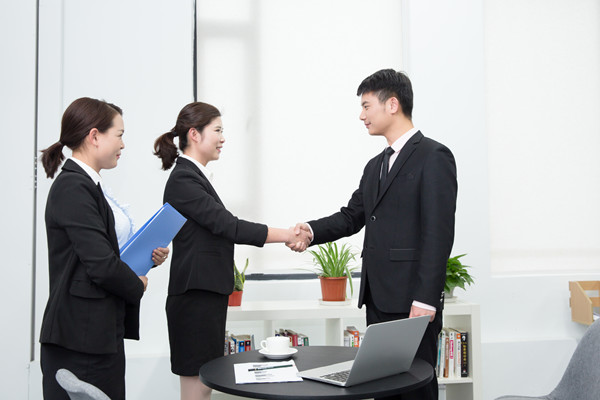 績效溝通：及時反饋，解決績效問題