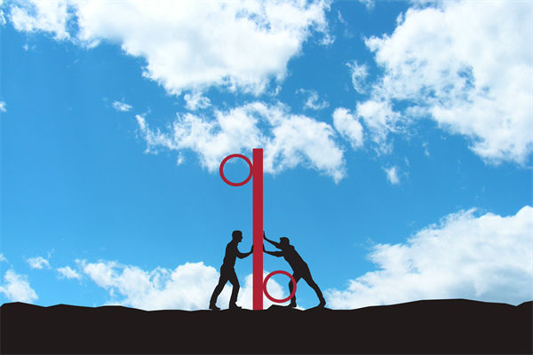 在全球化背景下，企業(yè)如何構(gòu)建競(jìng)爭(zhēng)優(yōu)勢(shì)的戰(zhàn)略框架？