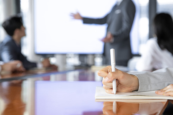 企業(yè)的會(huì)議管理制度不完善，如同虛設(shè)怎么辦？