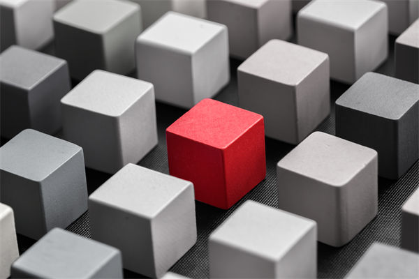 如何在競爭激烈的市場中保持品牌差異化優(yōu)勢？