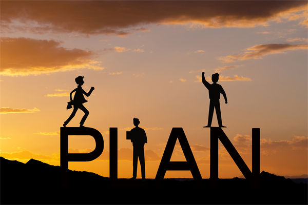 如何構(gòu)建跨部門協(xié)作機制，確保戰(zhàn)略規(guī)劃的順利實施？