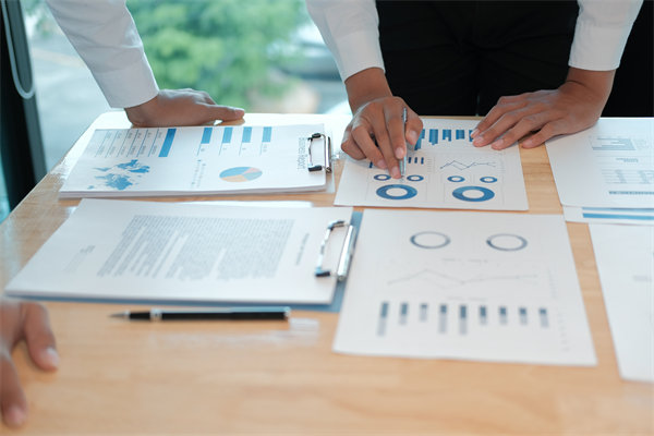 在薪酬績(jī)效管理中，如何融入員工個(gè)人發(fā)展計(jì)劃？