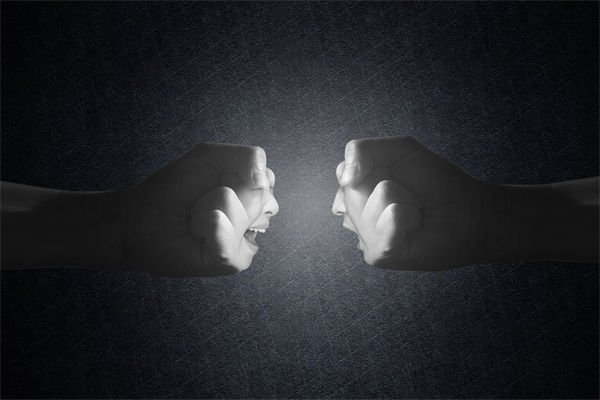 內(nèi)部矛盾重重，管理咨詢?nèi)绾沃χ亟ê椭C高效組織？