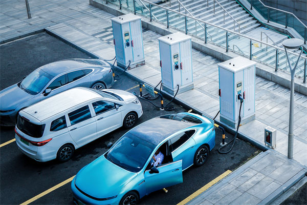 市場(chǎng)競(jìng)爭(zhēng)激烈如戰(zhàn)場(chǎng)，年度經(jīng)營(yíng)計(jì)劃助你搶占制勝高地