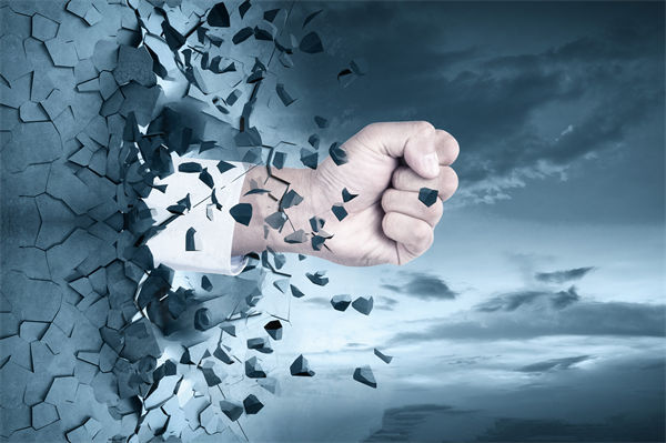 全球化競(jìng)爭(zhēng)下，企業(yè)管理如何保持靈活與創(chuàng)新？