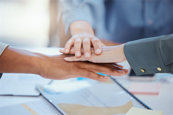 跨文化管理對企業(yè)全球化戰(zhàn)略實施的影響及應(yīng)對策略？