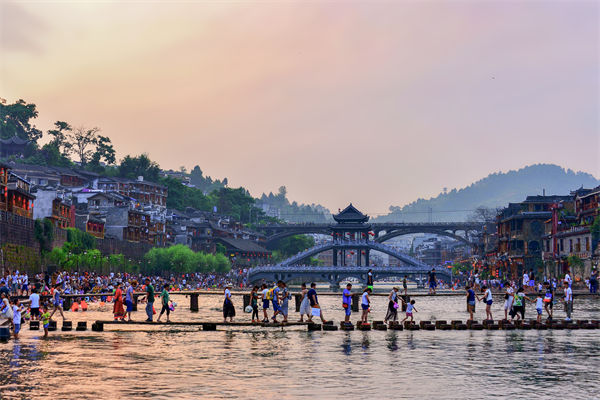 出行熱、消費(fèi)旺、體驗(yàn)新，品牌營(yíng)銷如何在假期發(fā)力？