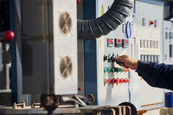 設備故障拖慢進度，精益生產怎樣打造零故障車間？